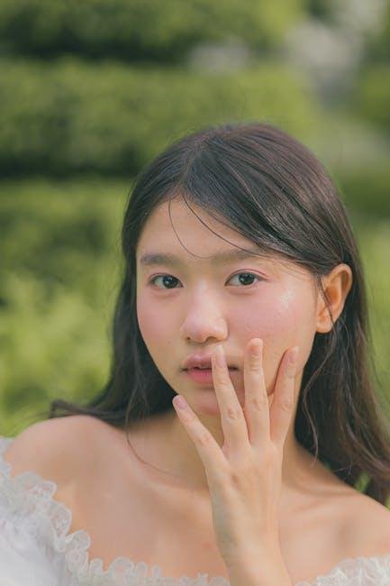 Timeless Techniques: The Art of Minimalist Makeup Application